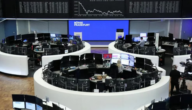 Wall Street y las bolsas europeas caen con fuerza arrastrados por las bajas en el sector bancario