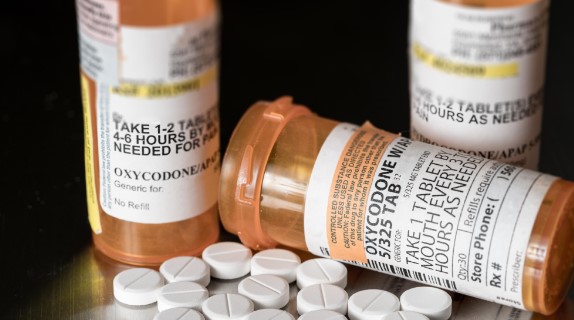 IAFA alerta por aumento de 166% en atenciones por consumos de opioides en últimos 5 años