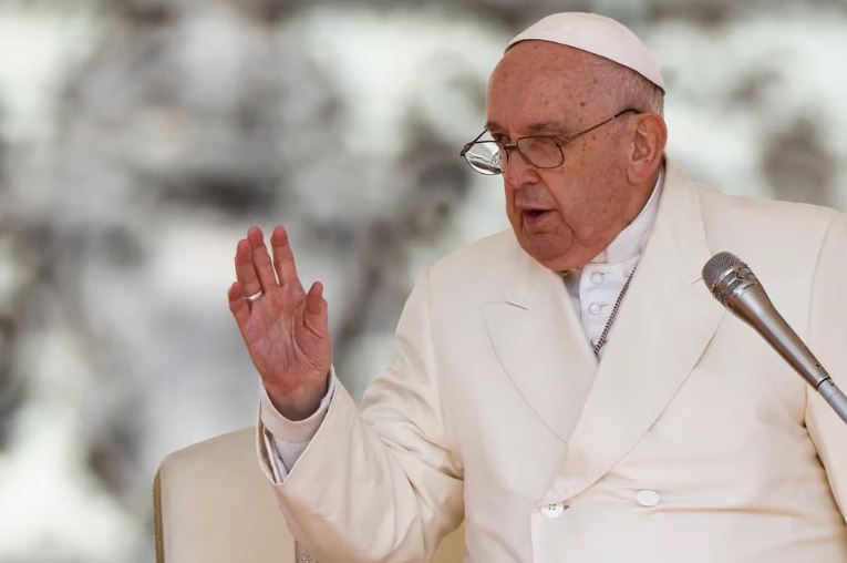 El papa Francisco denunció persecuciones contra los cristianos y dijo que ahora hay más mártires que en los primeros siglos