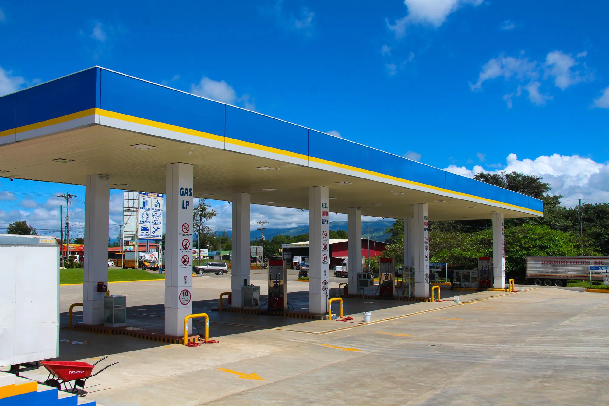 Empresarios del combustible confirman que todas las estaciones del país tienen gasolinas y diésel este martes
