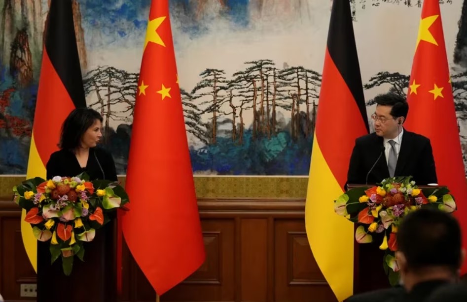 Tensa reunión en Beijing: Alemania le advirtió al régimen chino sobre un “escenario de terror” si ataca Taiwán