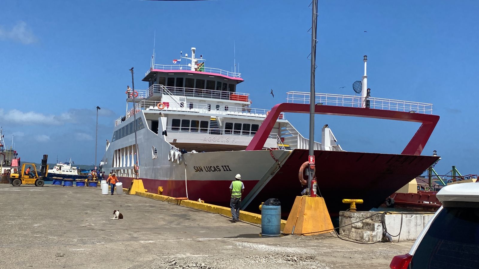 Nuevo ferry que comunicará a Puntarenas con Playa Naranjo llegó a Costa Rica este lunes
