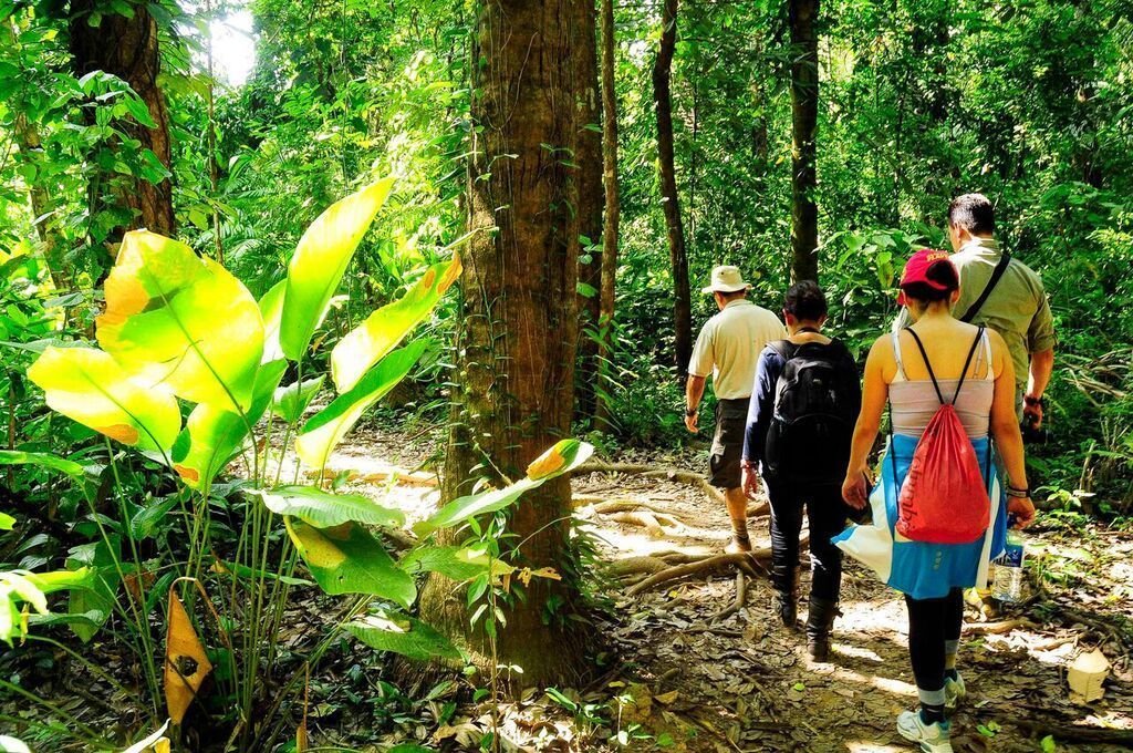 Turistas califican a Costa Rica como destino seguro, pero índice de percepción de seguridad disminuyó entre 2021 y 2022