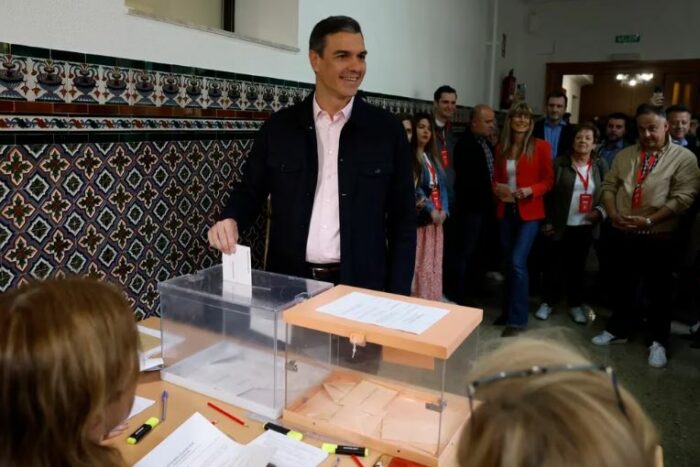 España decide este 28-M los gobiernos autonómicos y municipales y qué partido apunta al Gobierno en las generales de fin de año