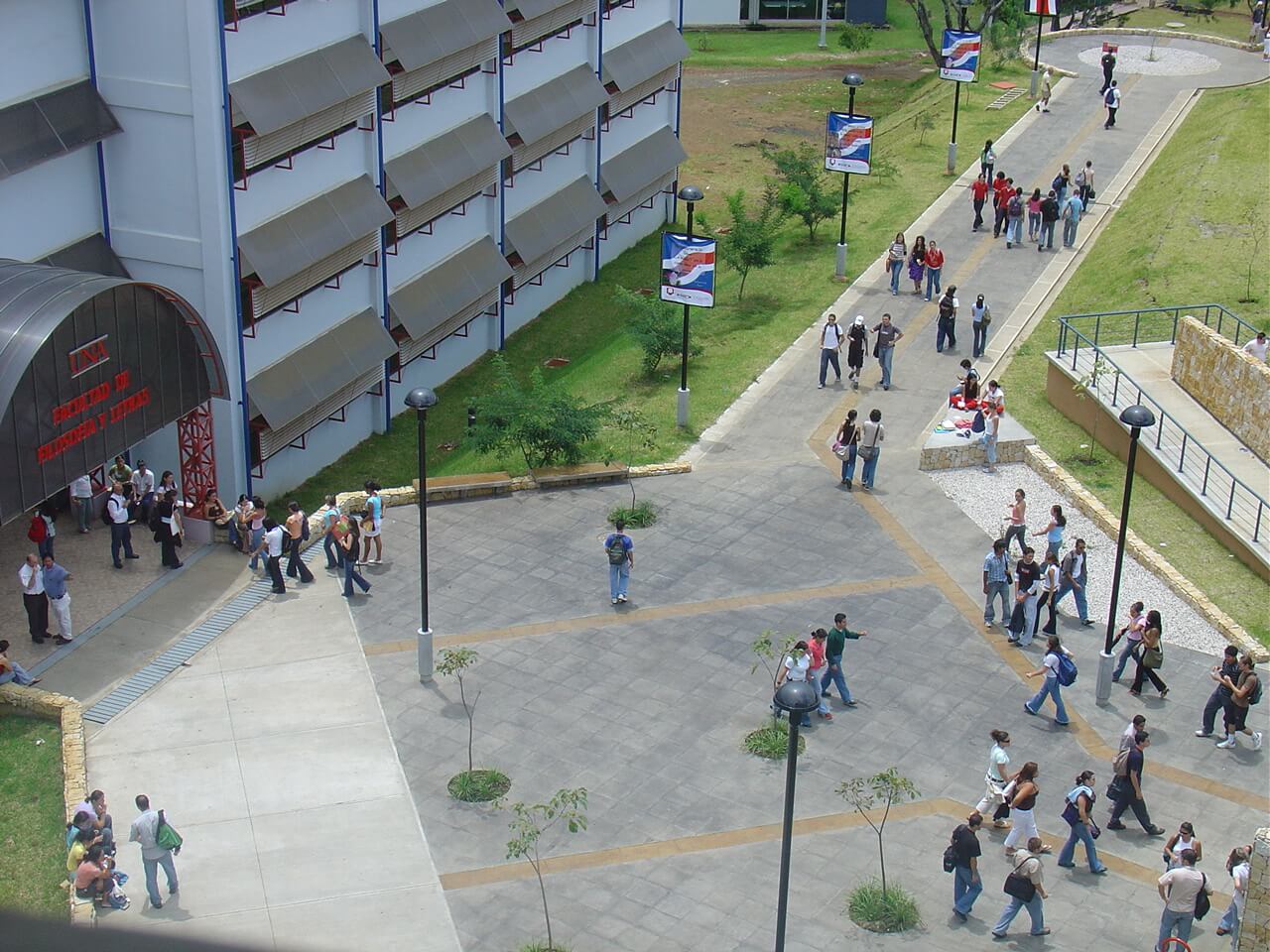 UNA anuncia aumento en becas para estudiantes en condición de pobreza