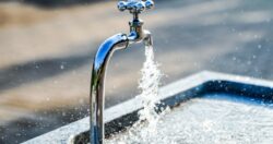 Más de 384 mil personas de 11 cantones tendrán cortes de agua durante esta semana