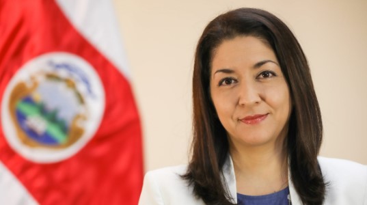 Colegio de Médicos pide a nueva ministra de Salud tomar decisiones con “fundamentos técnicos”