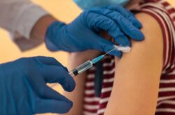 CCSS da inicio a jornada de vacunación contra la influenza con 1.5 millones de dosis