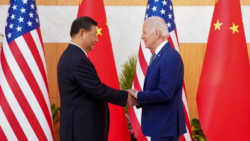 Ron DeSantis busca fortalecer su candidatura a la Casa Blanca con un paquete de leyes para contrarrestar la influencia china en Florida