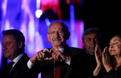 Elecciones en Turquía: en un escenario de paridad total, Recep Erdogan subió el tono en el cierre de campaña