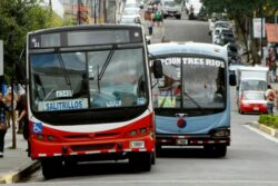 Autobuseros alzan la voz por afectaciones debido a colapso en principales carreteras de la capital