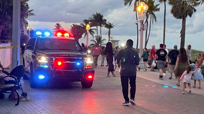 La Policía de Florida inició la búsqueda de 3 sospechosos involucrados en el tiroteo de Hollywood Beach que dejó nueve heridos