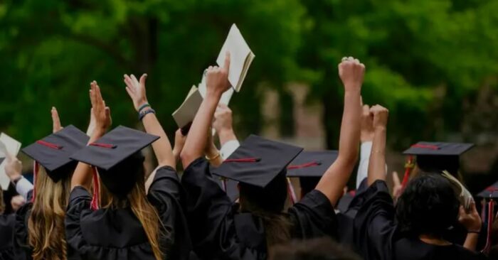 Solo 3 de cada 10 estudiantes universitarios se gradúa de carreras con alta empleabilidad
