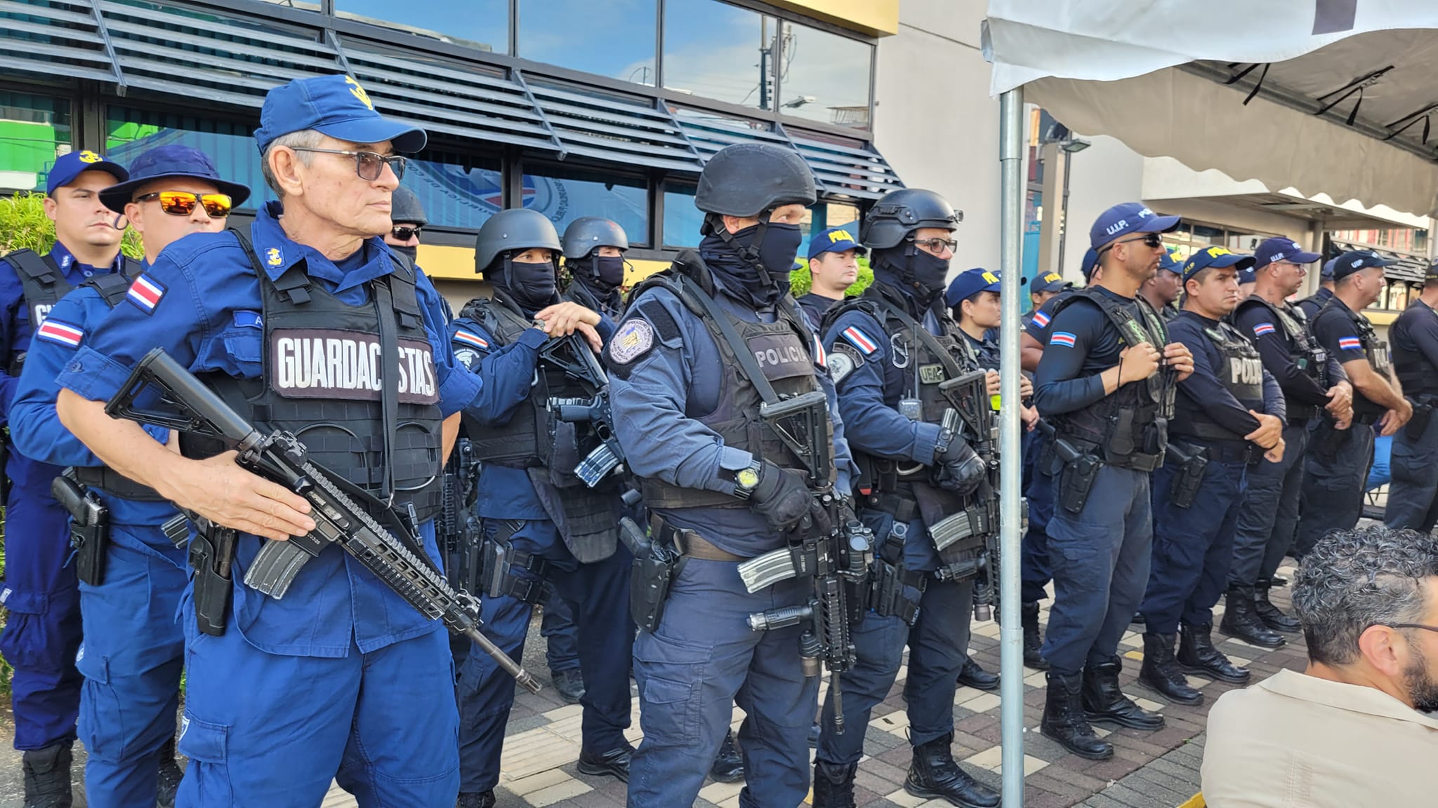Policías detuvieron a más de 900 personas en Limón desde inicio de operativo especial