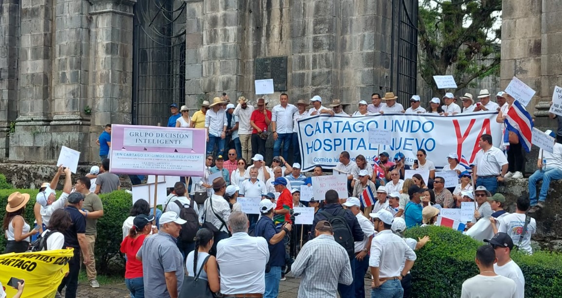 Decenas de cartagineses tomaron las calles el fin de semana para urgir la construcción de nuevo hospital