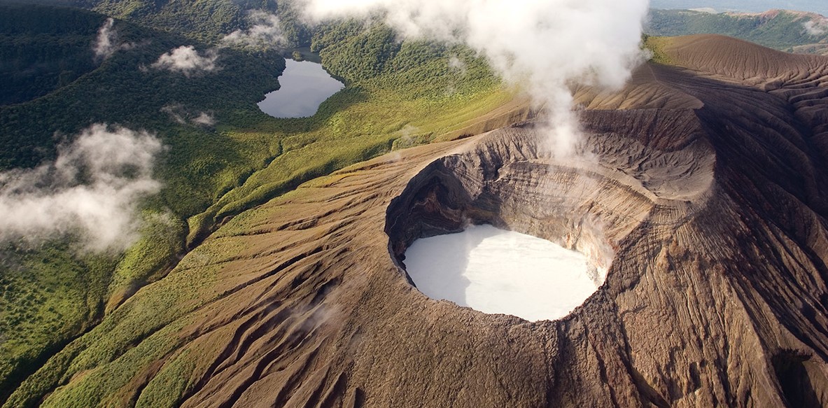 Empresarios turísticos reportan caída de 30% en facturación tras erupciones del Volcán Rincón de la Vieja