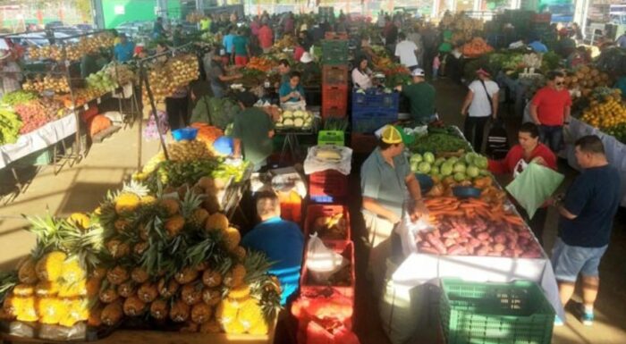 Mayoría de frutas y verduras aumentó de precio en las ferias del agricultor durante la última semana
