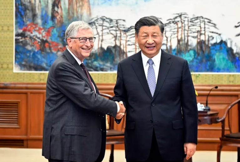 Bill Gates se reunió con Xi Jinping en Beijing en busca objetivos comunes para acercar a Estados Unidos y China
