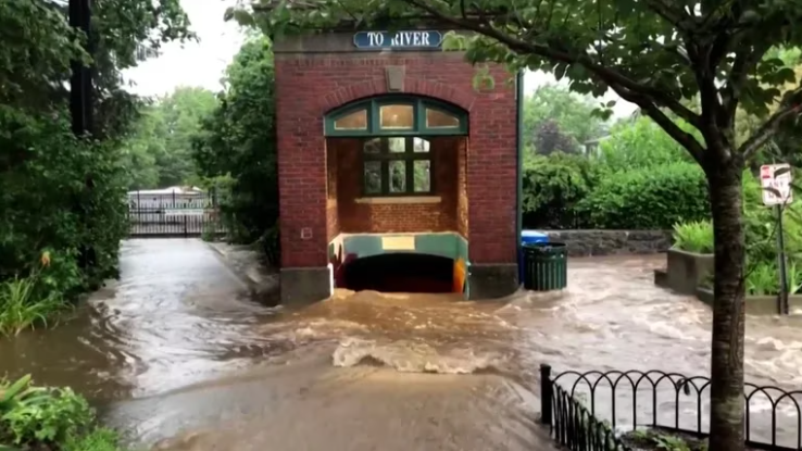 Fuertes tormentas causaron inundaciones repentinas en el estado de Nueva York