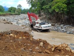 CNE advierte que seguirá ‘bajando’ material por río Aguas Zarcas en los próximos meses