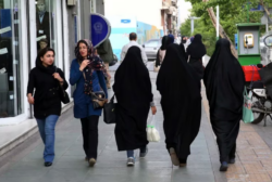El régimen de Irán confirmó el regreso a las calles de la Policía de la moral en una nueva campaña represiva para imponer el velo