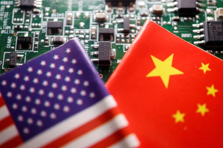 Biden prohíbe inversiones de estadounidenses en China en tecnología e inteligencia artificial