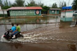 Idalia causó inundaciones y destrozos en Cuba antes de convertirse en huracán y poner rumbo a Florida