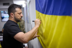 Volodimir Zelensky extendió la ley marcial y la movilización general en Ucrania por 90 días