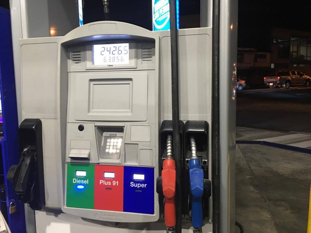 ARESEP aprueba aumento de ¢17 en el diésel y de ¢3 en la gasolina súper: Regular tendrá rebaja de ¢10