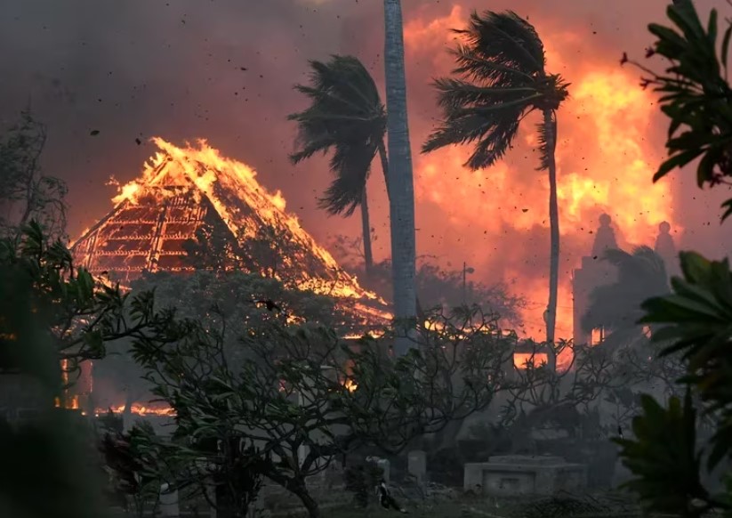 Incendio en Hawaii: aumentaron a 96 los muertos y continúa la búsqueda de unos mil desaparecidos en Maui