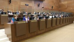 Diputados aprueban en primer debate proyecto de Ley de jornadas laborales excepcionales