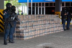 Seguridad decomisa 2.2 toneladas de cocaína que pretendía llegar a Costa Rica vía marítima