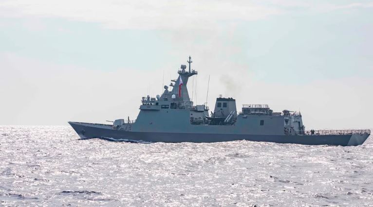 Buques de Estados Unidos y Filipinas realizaron maniobras conjuntas por primera vez en aguas disputadas con China