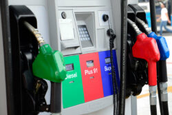 ARESEP tramita aumento de hasta ¢71 en combustibles tras información que envió RECOPE