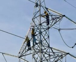 Tarifas de electricidad bajarán 10% a partir de octubre debido a suspensión en metodología