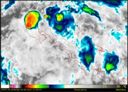 CNE monitorea Depresión Tropical 13 que podría convertirse en huracán y aumentaría lluvias el fin de semana