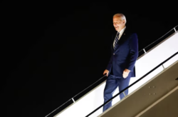 Joe Biden llegó a la India para participar en la cumbre del G20