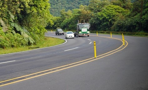 CONAVI invertirá ₡400 millones para volver a colocar postes abatibles sobre Ruta 32