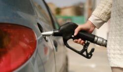 Hacienda: Consumo de gasolina regular y súper disminuyó hasta 48 millones de litros menos en un año