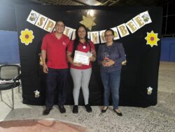Madre del Liceo Nocturno de La Cruz será la primera estudiante en correr con la Antorcha de la Independencia