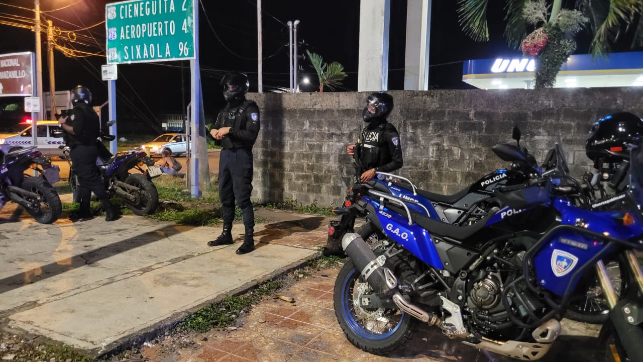 Policía detuvo a 14 personas con orden de captura y decomisó drogas y armas tras operativo en Puntarenas y Limón