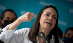 María Corina Machado expone sobre la crisis venezolana en el Senado de Brasil