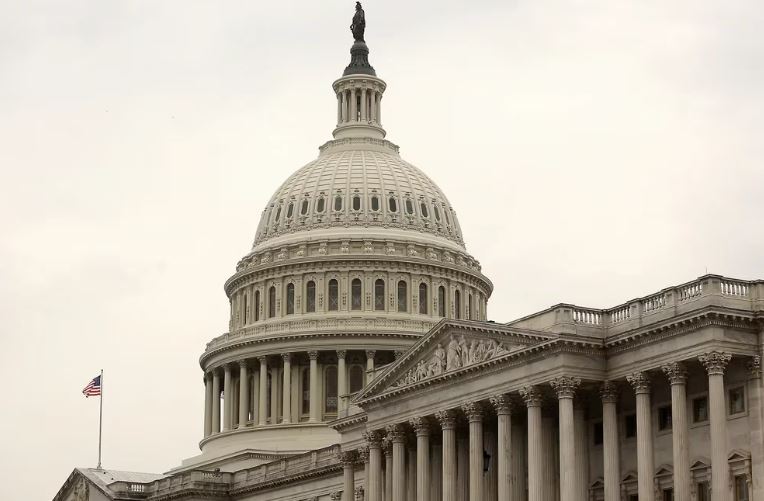 EEUU: las cámaras del Congreso aprobaron una medida para mantener el Gobierno abierto por 45 días