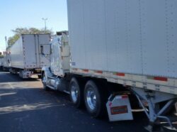 Exportadores reportan 36 contenedores con carga tica valorada en $800 mil varados en frontera por bloqueos en Panamá