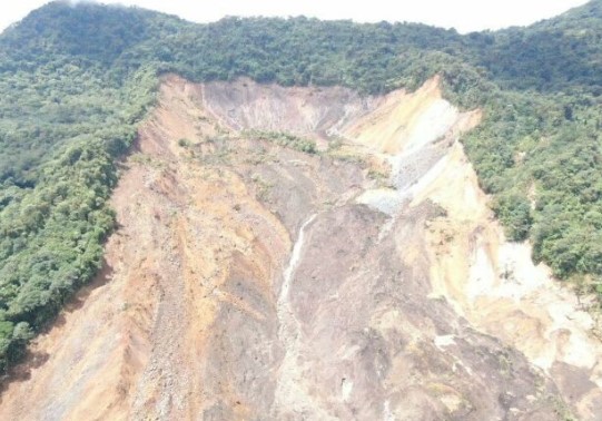 CNE reporta caída de erosión en el cauce del río Agua Zarcas a tres meses del deslizamiento