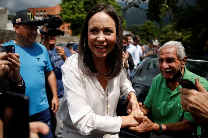 Quién es María Corina Machado la liberal que fue electa para enfrentar al régimen de Nicolás Maduro en 2024