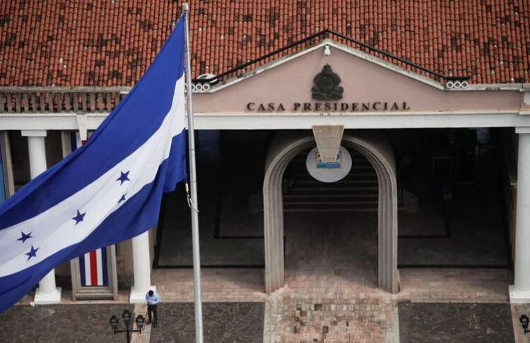 Honduras exigirá visa consular a costarricenses para ingresar al país luego de que Costa Rica les impusiera mismo requisito
