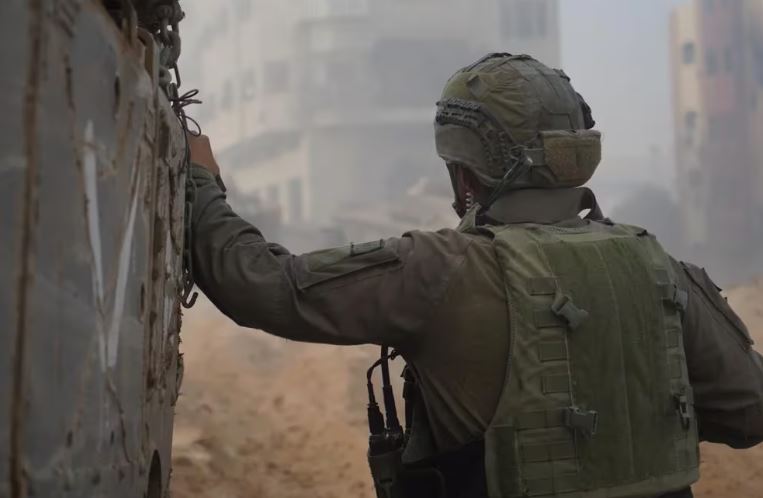 El Ejército de Israel anunció que combate contra Hamas cerca de su cuartel general en la ciudad de Gaza