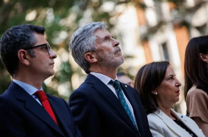 Pedro Sánchez mantiene a su núcleo duro: Marlaska, Robles, Albares, Bolaños y Planas siguen en el Gobierno