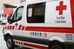 Cruz Roja atendió a 30 estudiantes de escuela en Desamparados por intoxicación con alimentos
